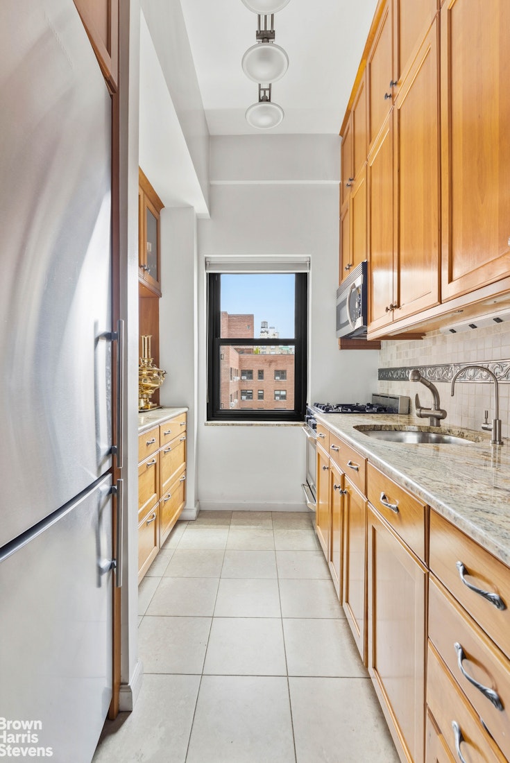 11 Riverside Drive 17OW Upper West Side New York NY 10023