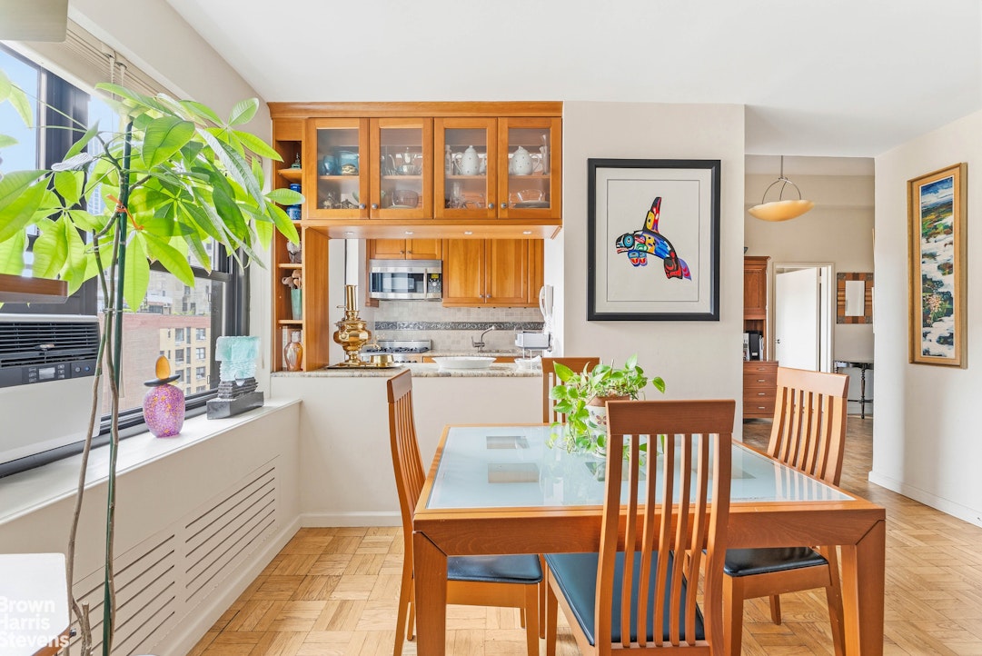 11 Riverside Drive 17OW Upper West Side New York NY 10023
