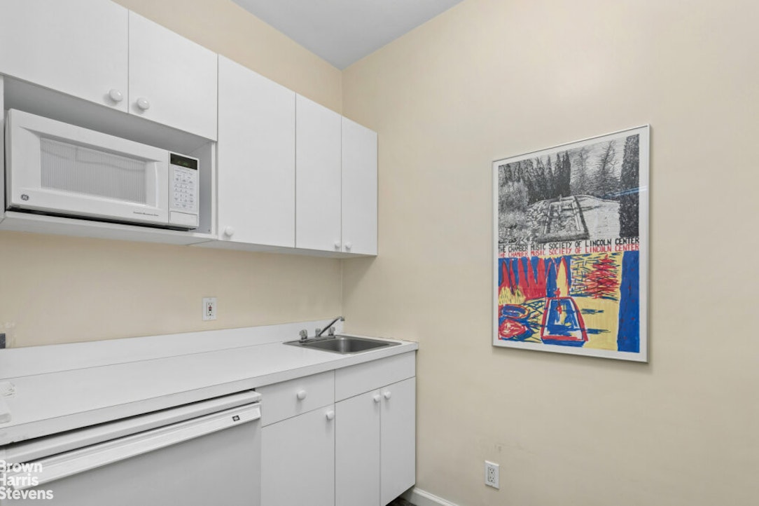 35 East 85th Street OF3S Upper East Side New York NY 10028