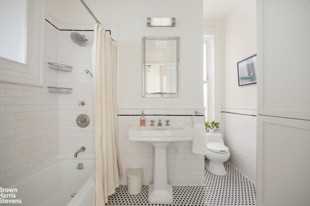 126 Greene Avenue 4W Clinton Hill Brooklyn NY 11238