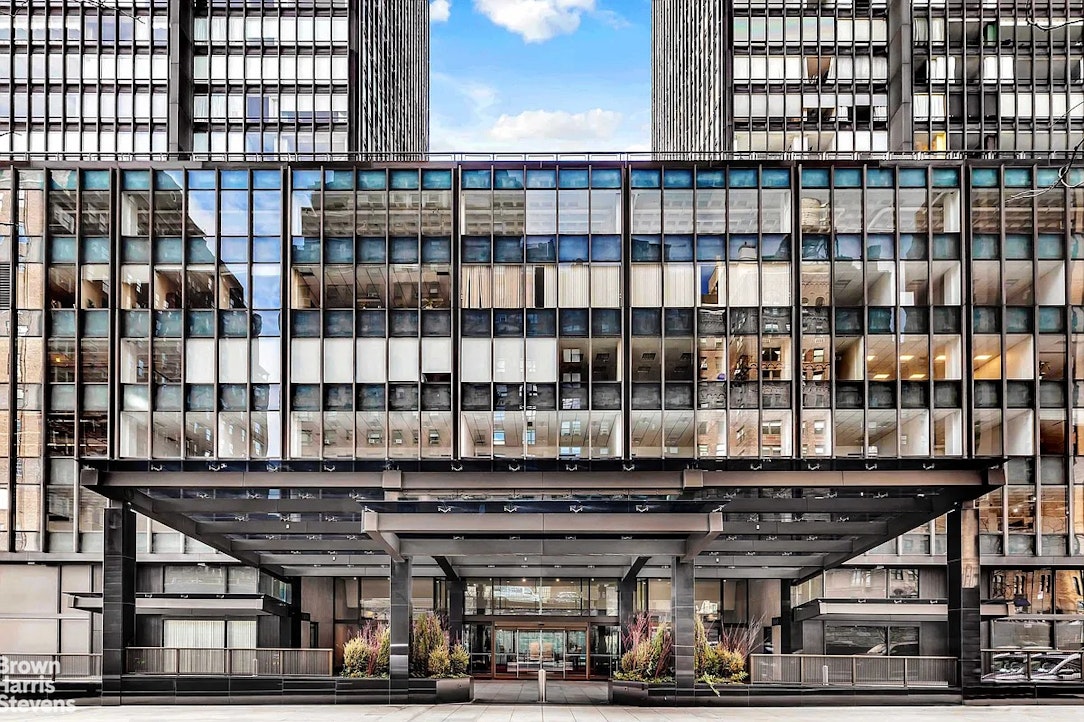 870 United Nations Plaza 20B Beekman Place New York NY 10017