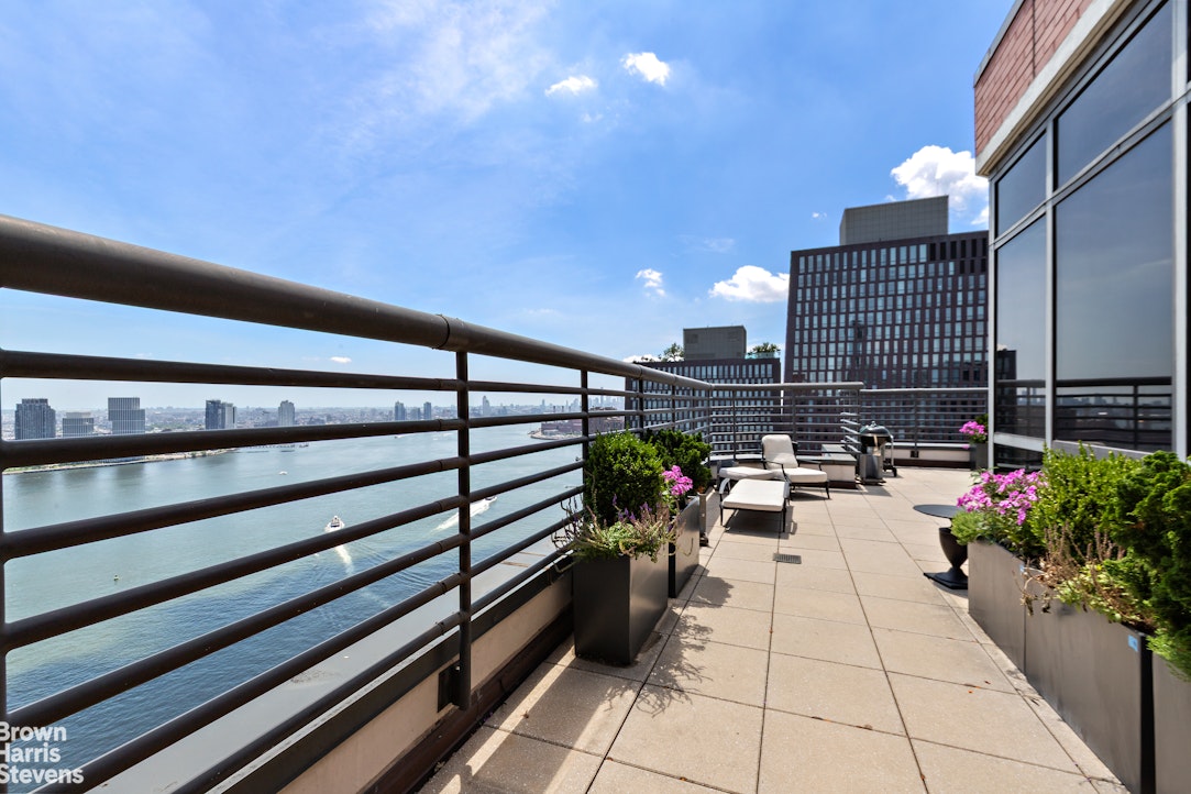 415 East 37th Street Murray Hill New York NY 10016