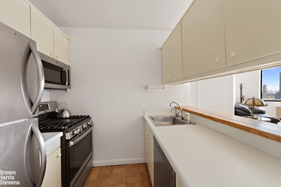 415 East 37th Street Murray Hill New York NY 10016