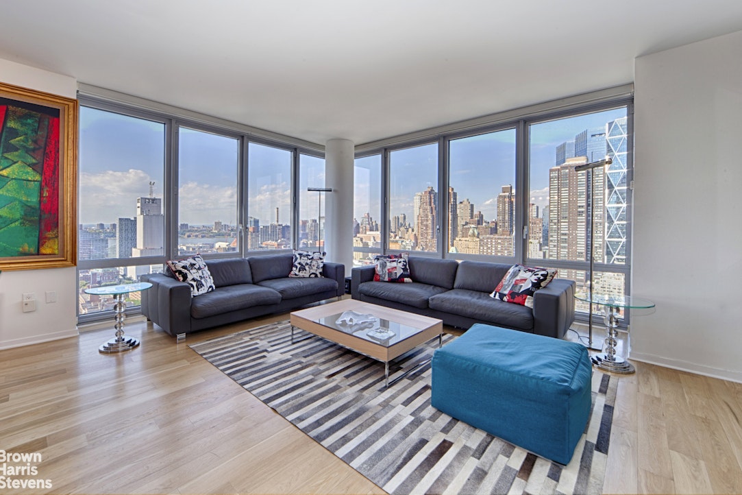 310 West 52nd Street Clinton New York NY 10019