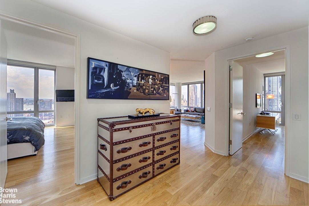 310 West 52nd Street Clinton New York NY 10019