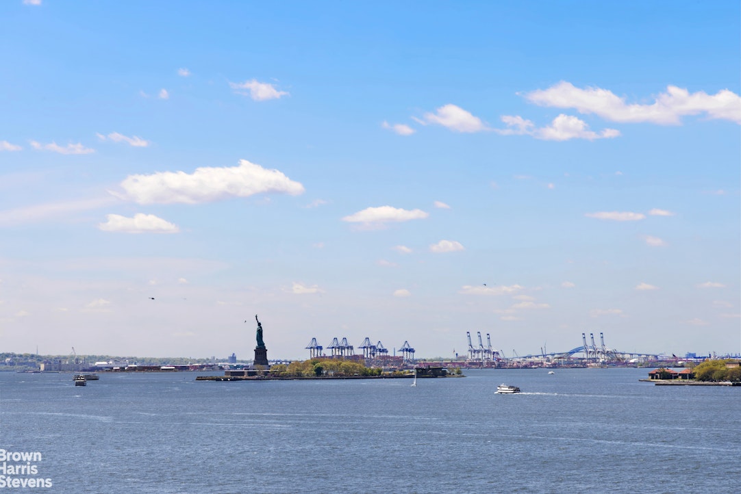 21 South End Avenue PH1E Battery Park City New York NY 10280