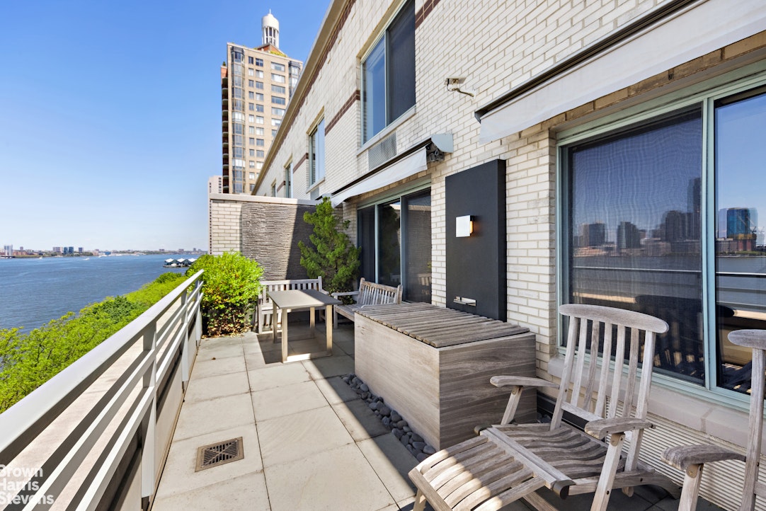 21 South End Avenue PH1E Battery Park City New York NY 10280