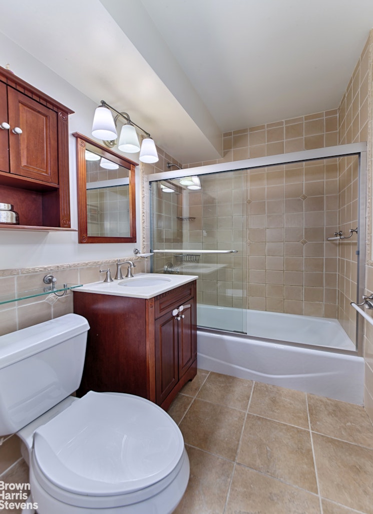 340 East 74th Street 7K Upper East Side New York NY 10021