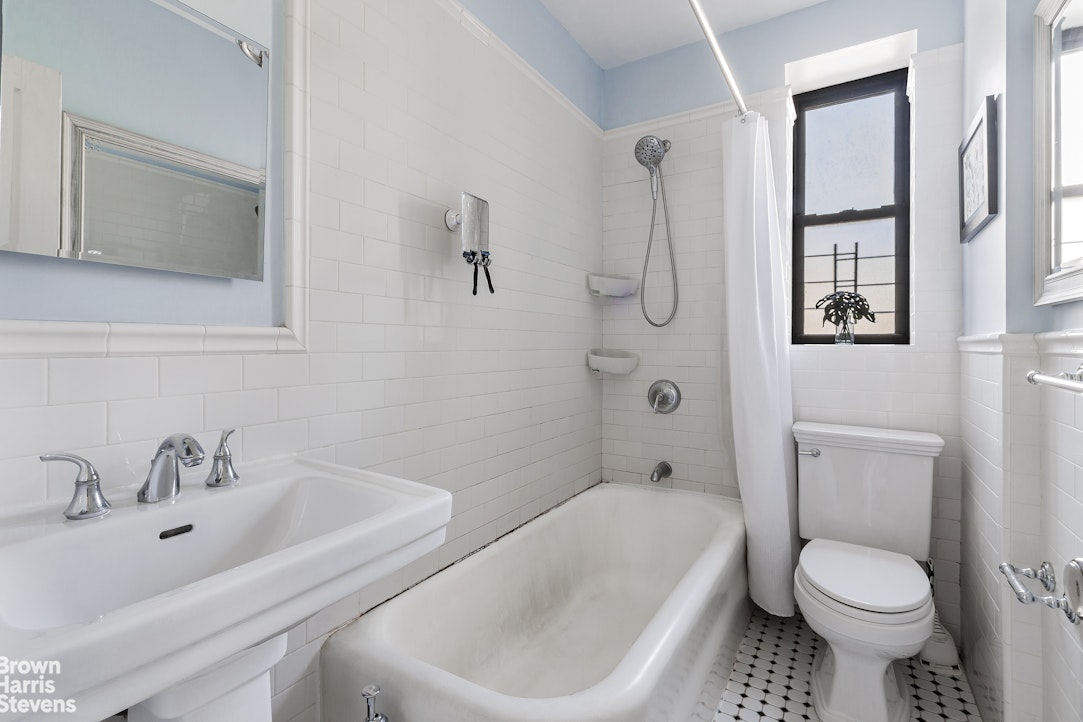 4414 Cayuga Avenue Riverdale Bronx NY 10471
