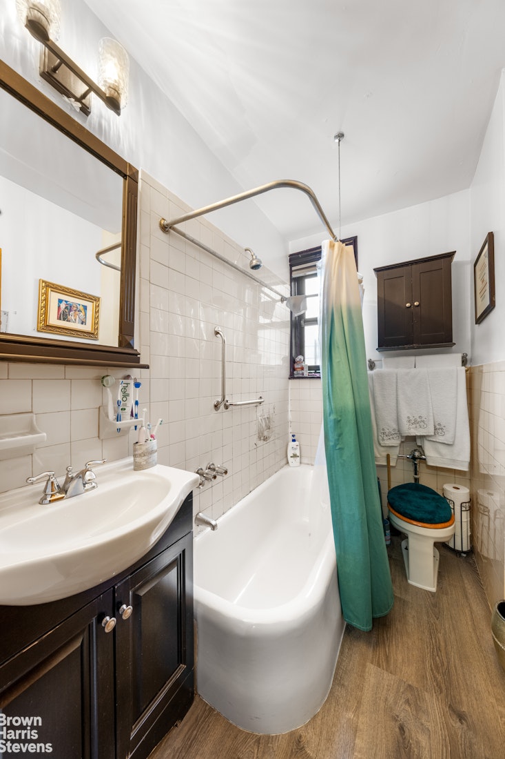 1040 Carroll Street 4J Crown Heights Brooklyn NY 11225