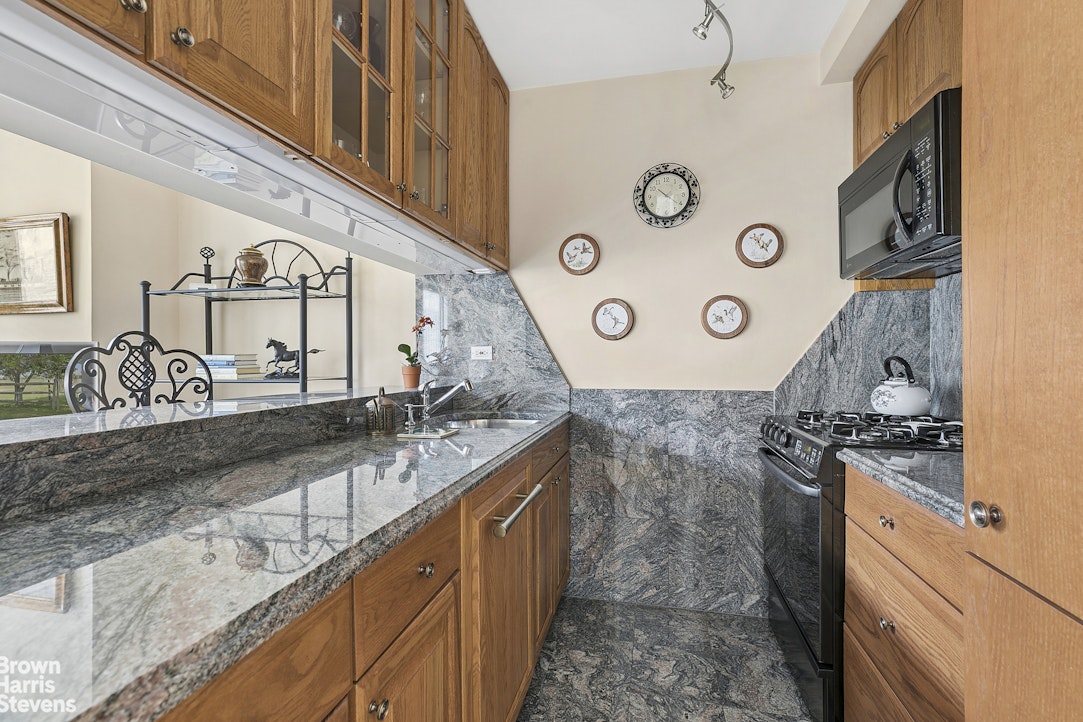 161 West 61st Street 15H Lincoln Square New York NY 10023
