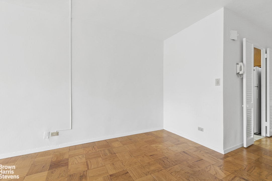 245 East 25th Street 12J Kips Bay New York NY 10010
