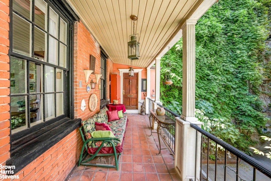 420 West 46th Street 2R Clinton New York NY 10036