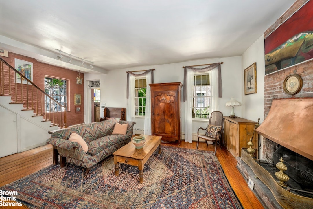 420 West 46th Street 2R Clinton New York NY 10036