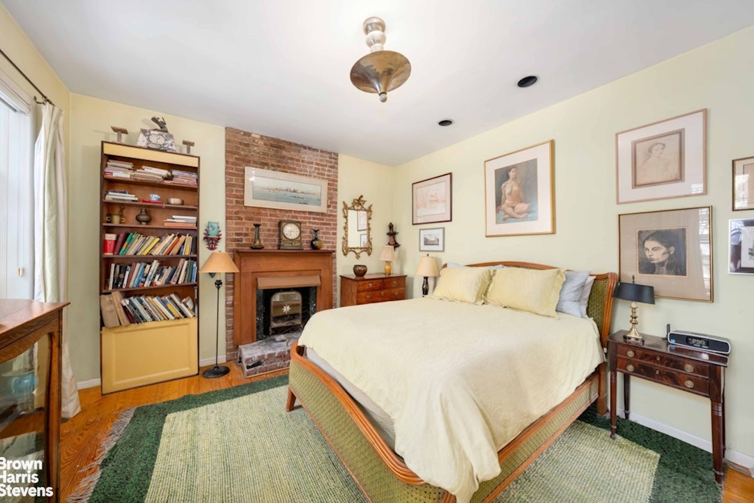 420 West 46th Street 2R Clinton New York NY 10036