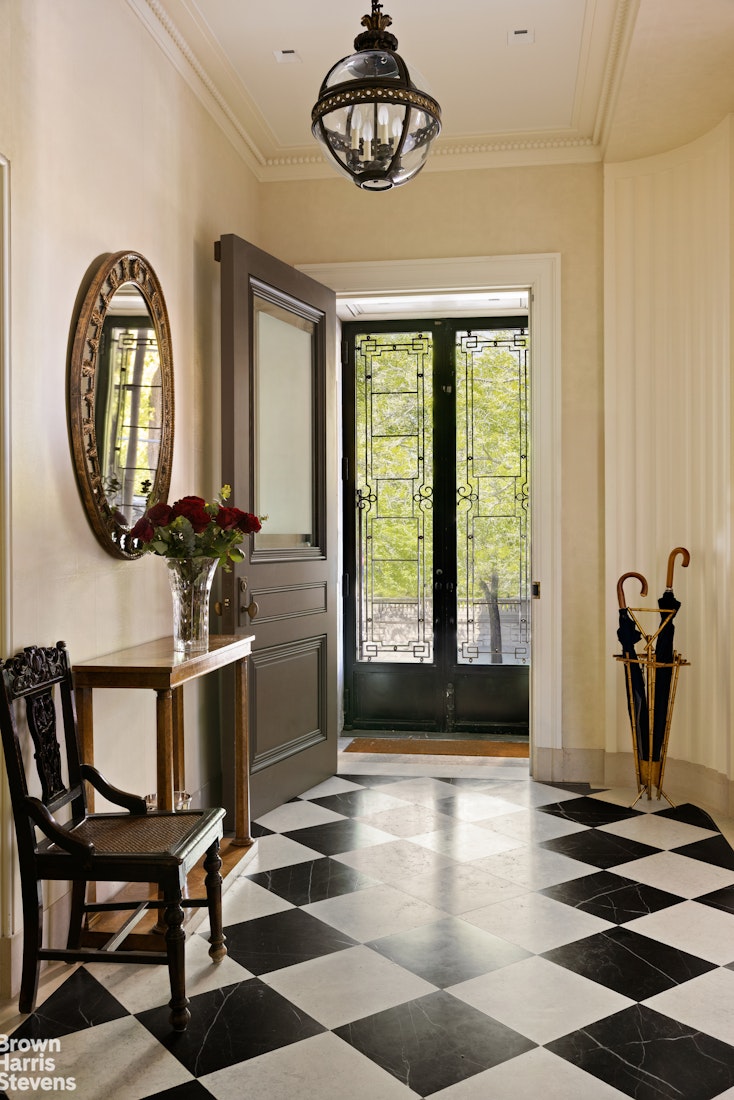 2 East 70th Street MAISONETTE Upper East Side New York NY 10021