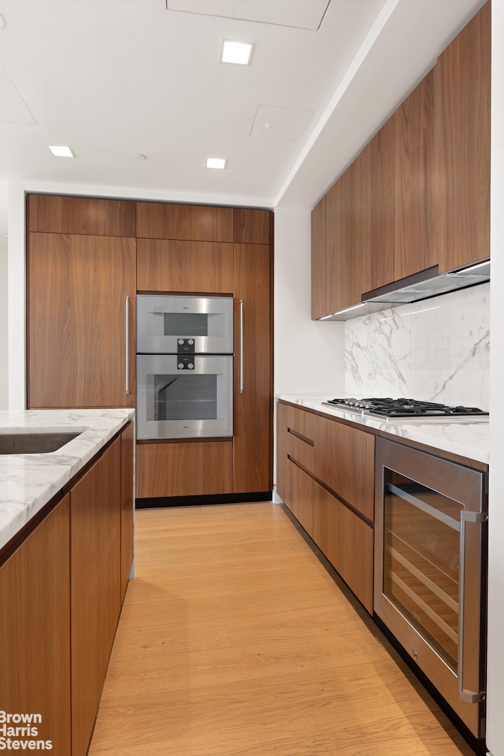 242 Broome Street 14D Lower East Side New York NY 10002