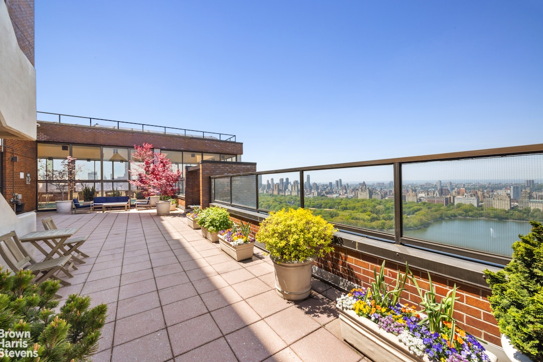 45 East 89th Street 18G Carnegie Hill New York NY 10128