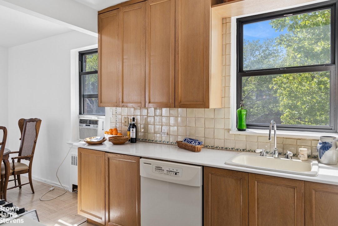 640 West 239th Street 2F Riverdale Bronx NY 10463
