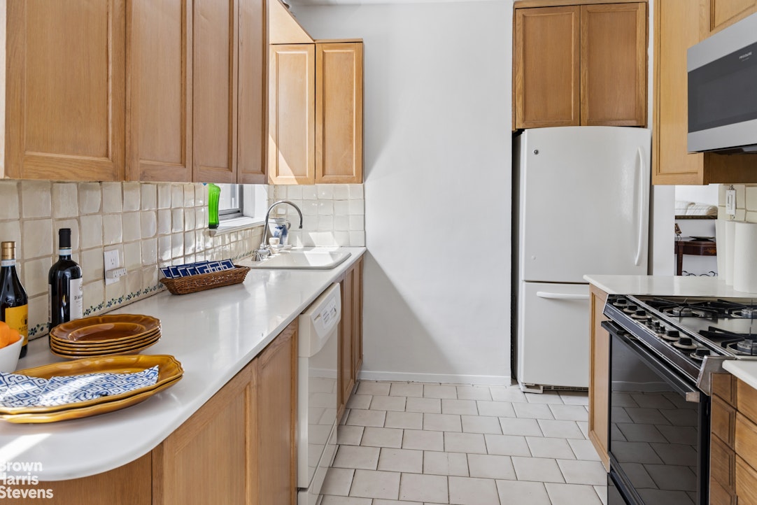 640 West 239th Street 2F Riverdale Bronx NY 10463