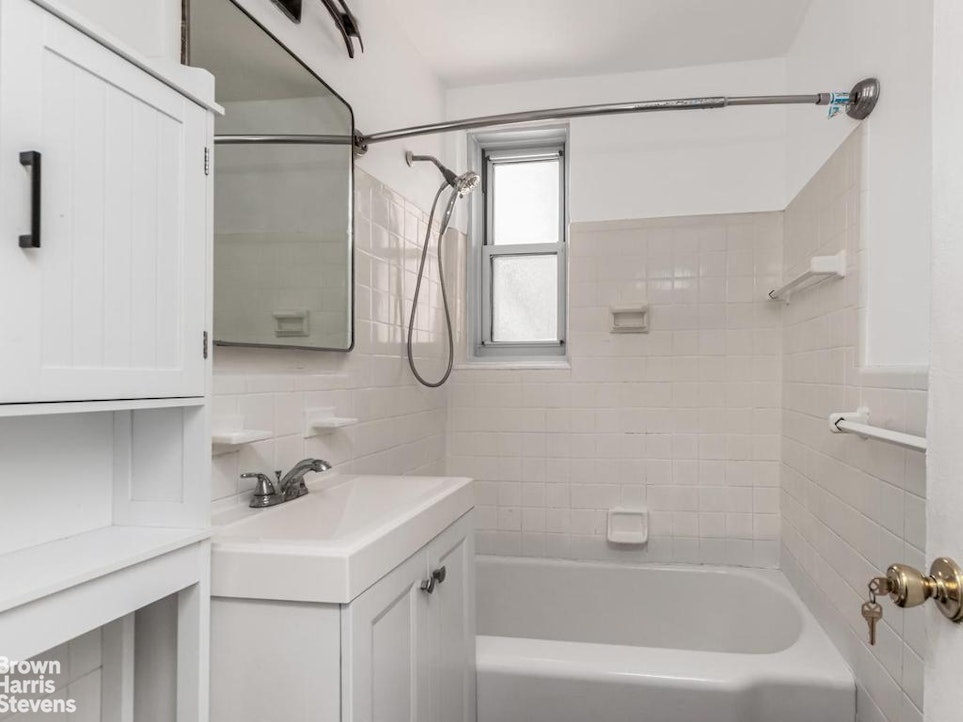 629 Kappock Street 2P Riverdale Bronx NY 10463