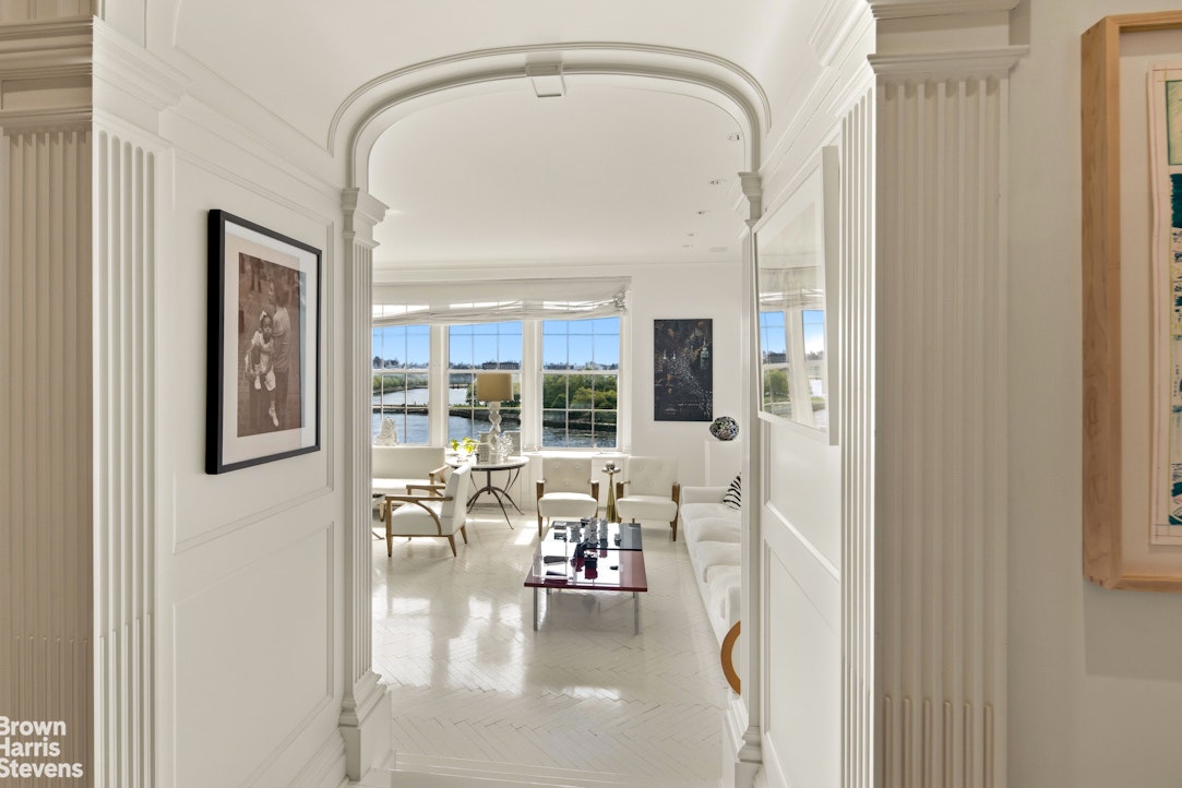 10 Gracie Square 4G Upper East Side New York NY 10028