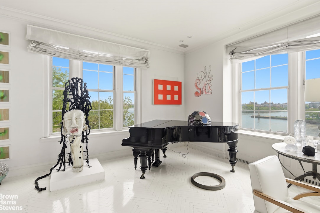 10 Gracie Square 4G Upper East Side New York NY 10028