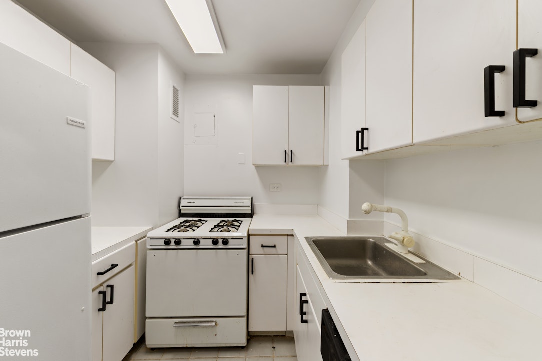 2025 Broadway 21F Lincoln Square New York NY 10023