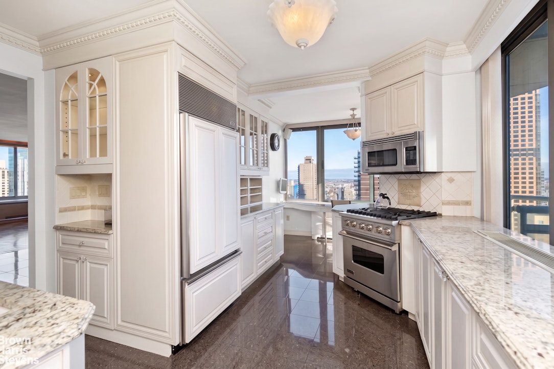 300 East 85th Street 2705 Upper East Side New York NY 10028