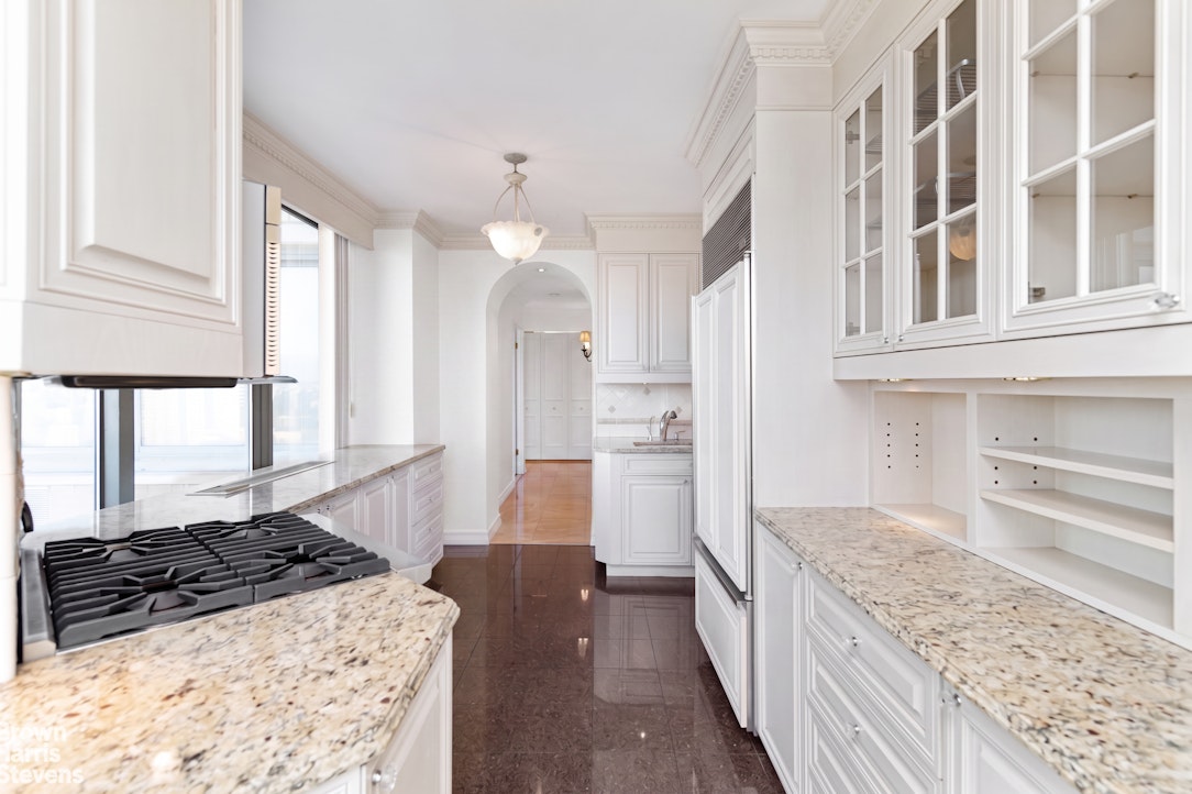 300 East 85th Street 2705 Upper East Side New York NY 10028