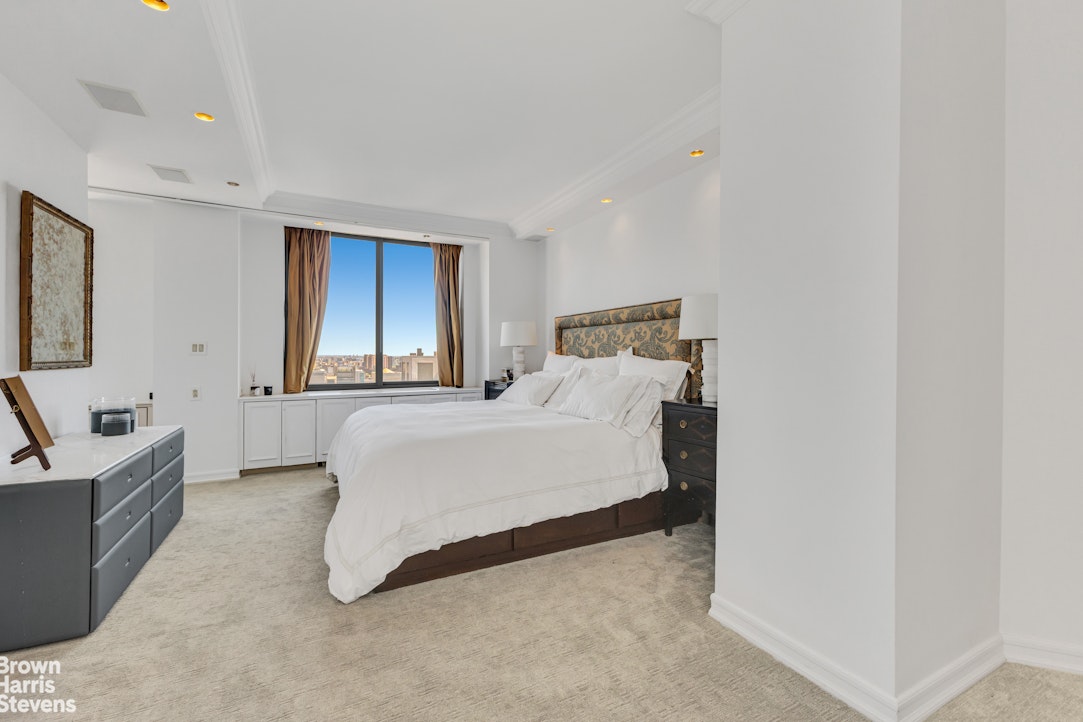 300 East 85th Street 2705 Upper East Side New York NY 10028