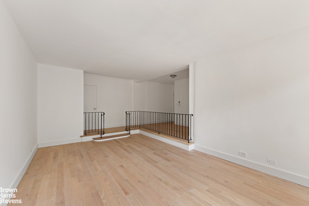 98-41 64th Road 3G Forest Hills Queens NY 11374