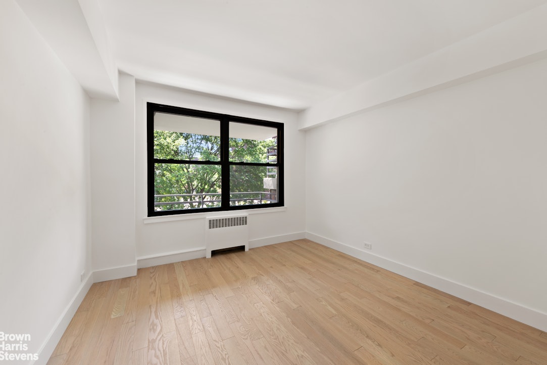 98-41 64th Road 3G Forest Hills Queens NY 11374