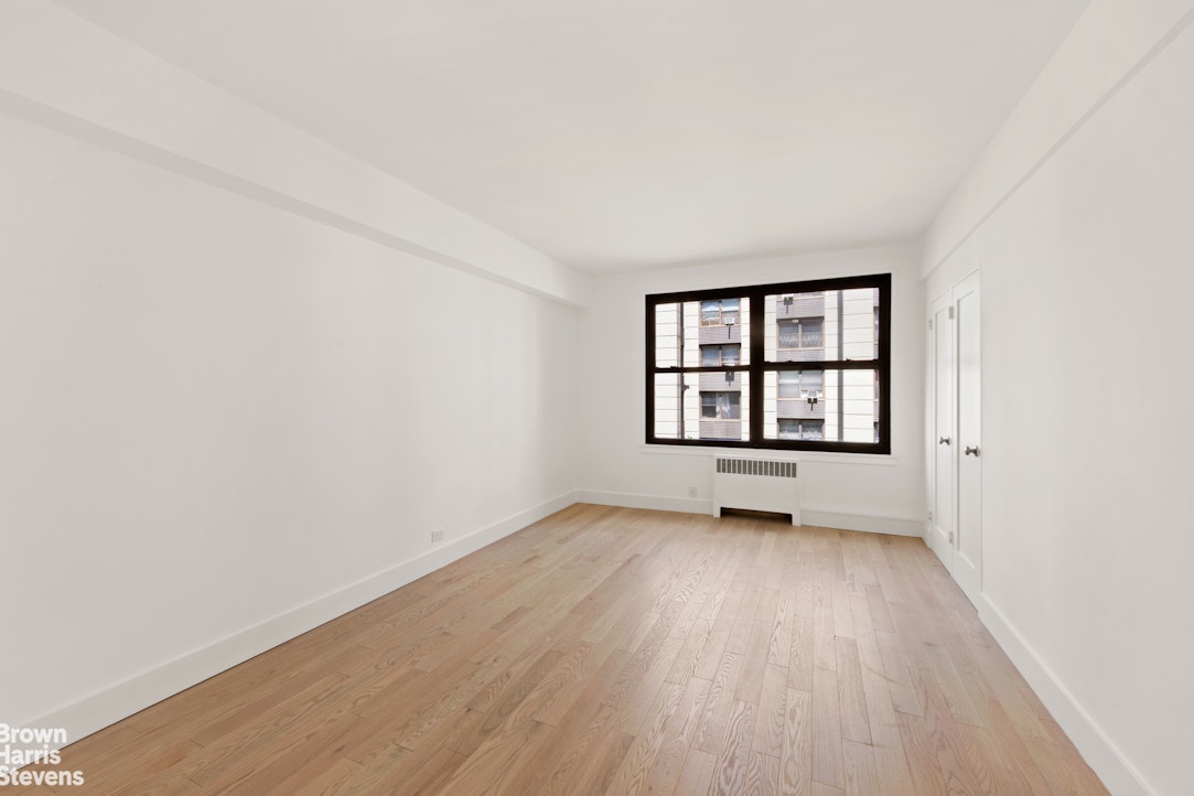 98-41 64th Road 3G Forest Hills Queens NY 11374