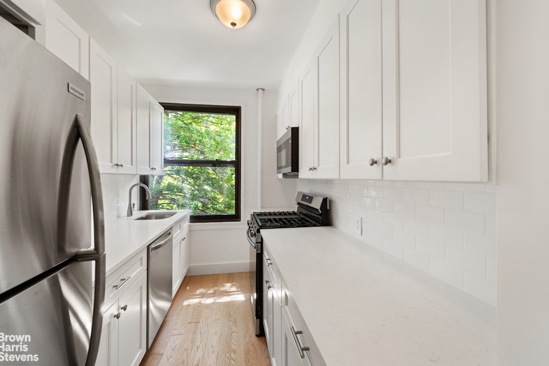 98-41 64th Road 3G Forest Hills Queens NY 11374