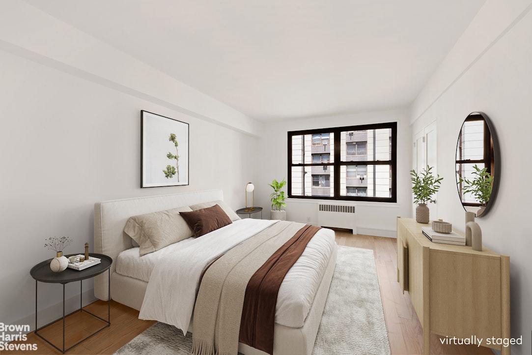 98-41 64th Road 3G Forest Hills Queens NY 11374