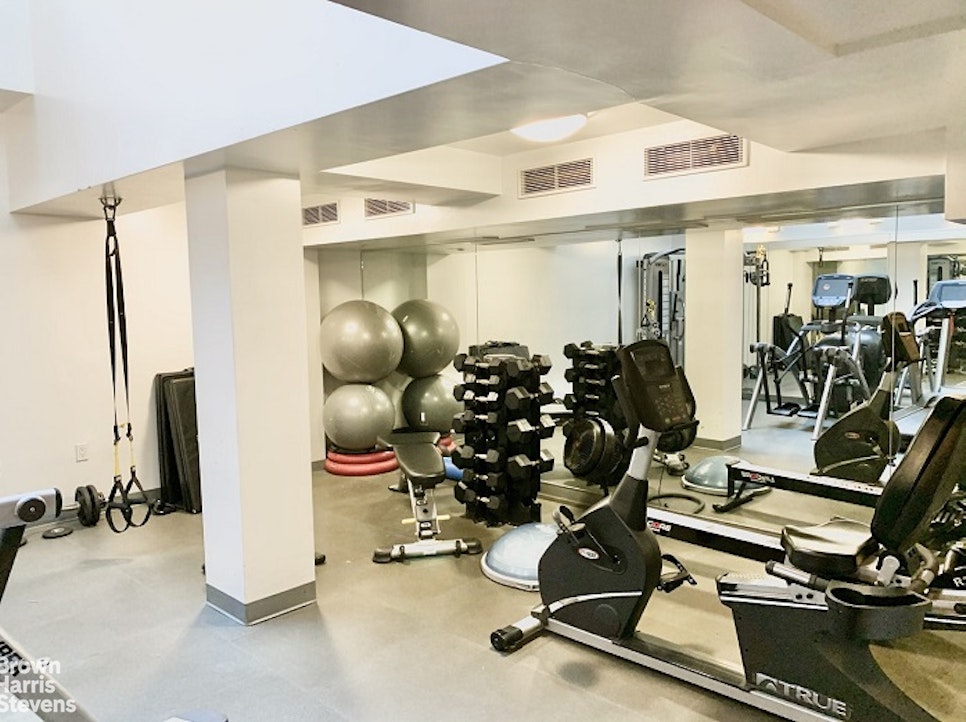 170 East 77th Street 8G Upper East Side New York NY 10075