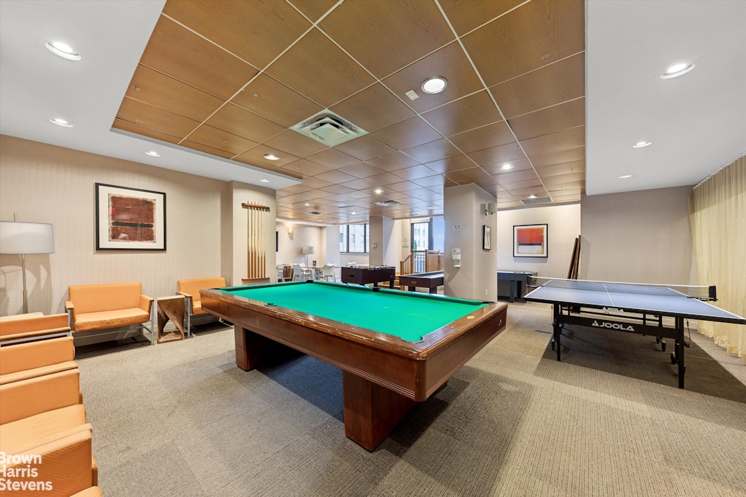 330 East 38th Street 15H Murray Hill New York NY 10016
