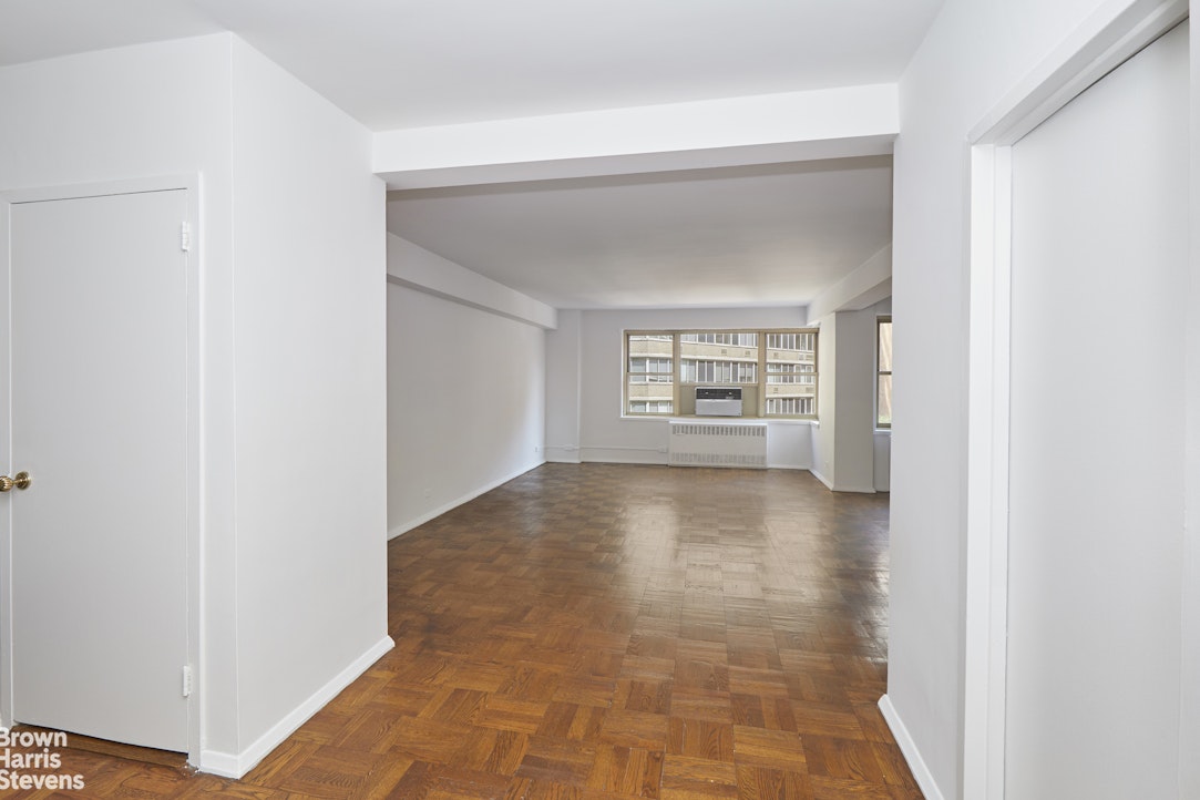 415 East 52nd Street 3CC Beekman Place New York NY 10022