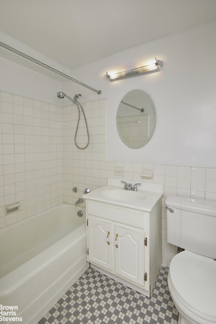 415 East 52nd Street 3CC Beekman Place New York NY 10022
