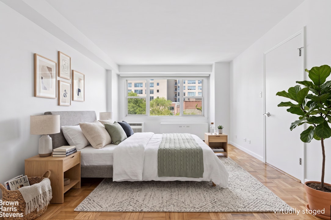 2 Charlton Street 7A Soho New York NY 10014