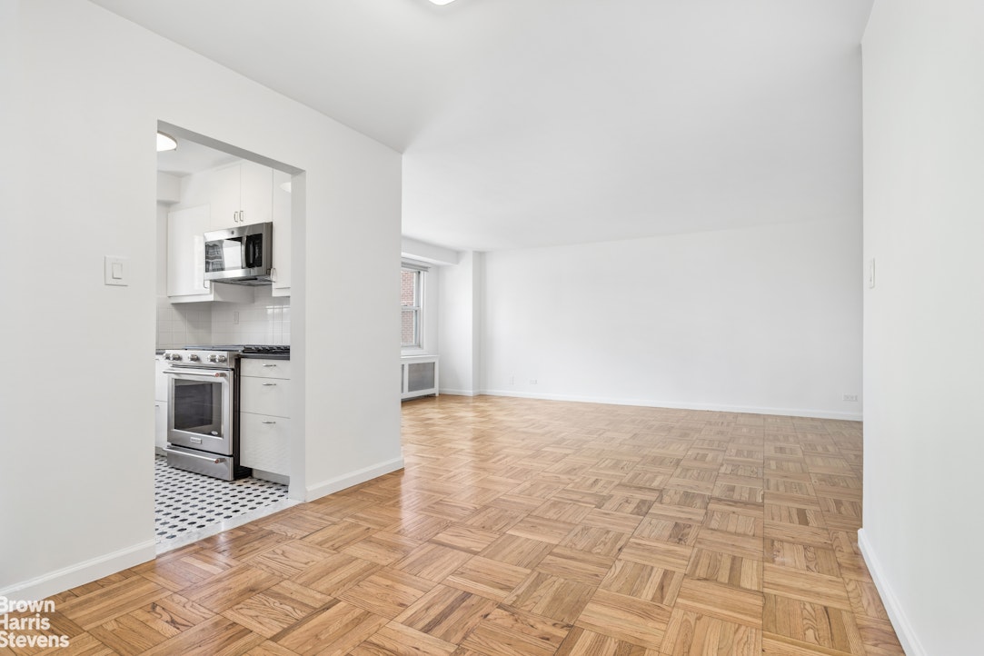 2 Charlton Street 7A Soho New York NY 10014