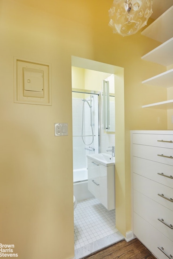 23 East 37th Street 5R Murray Hill New York NY 10016