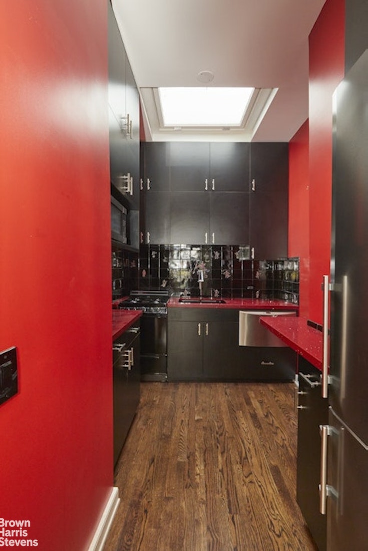 23 East 37th Street 5R Murray Hill New York NY 10016