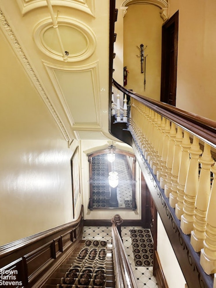 23 East 37th Street 5R Murray Hill New York NY 10016