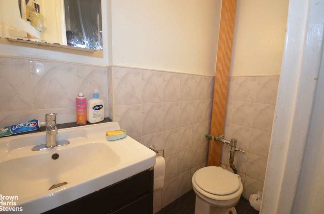 64-41 Saunders Street 604 Rego Park Queens NY 11374