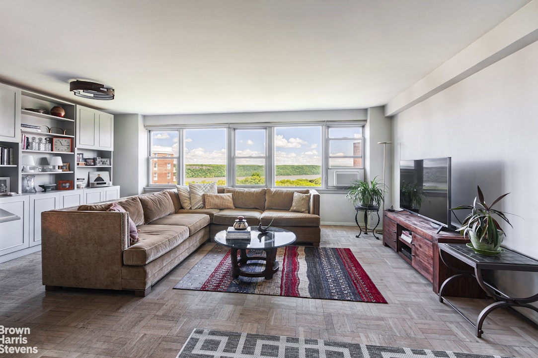 4525 Henry Hudson Parkway West B1003 Riverdale Bronx NY 10463