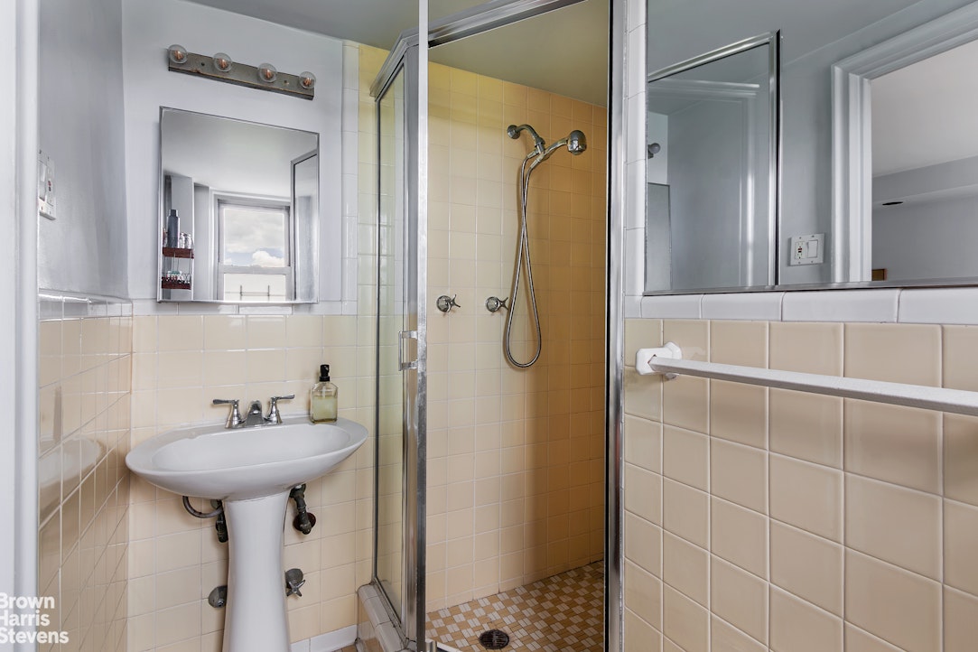 4525 Henry Hudson Parkway West B1003 Riverdale Bronx NY 10463