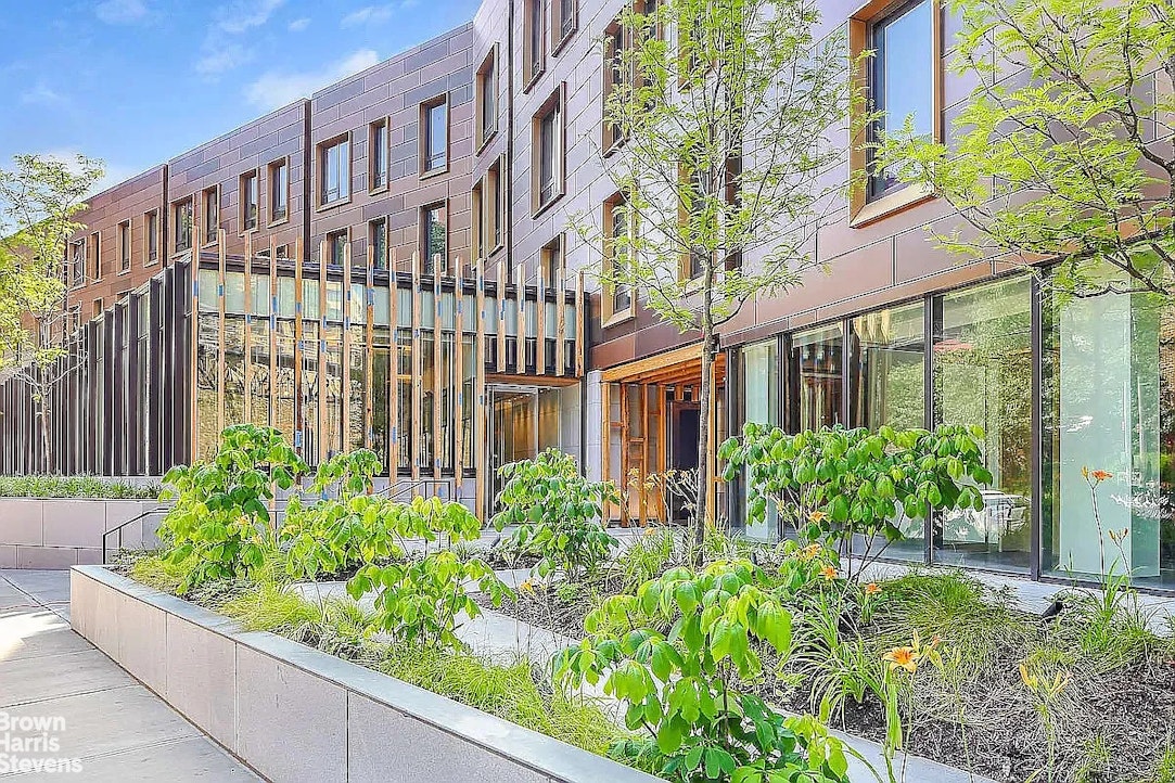 90 Furman Street N808 Fulton Ferry Brooklyn NY 11201