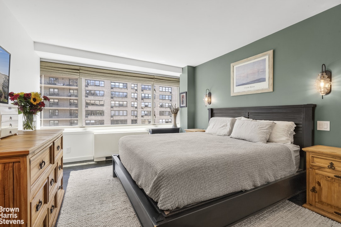 315 West 70th Street 16L Lincoln Square New York NY 10023